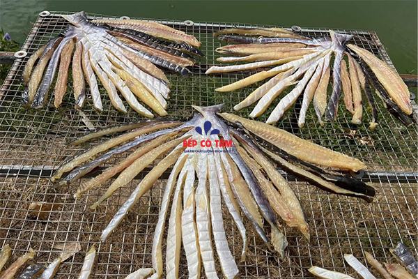 phơi khô cá dứa 4 nắng