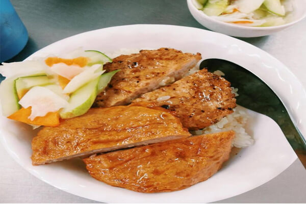 xôi chả cua huế ở Hà Nội