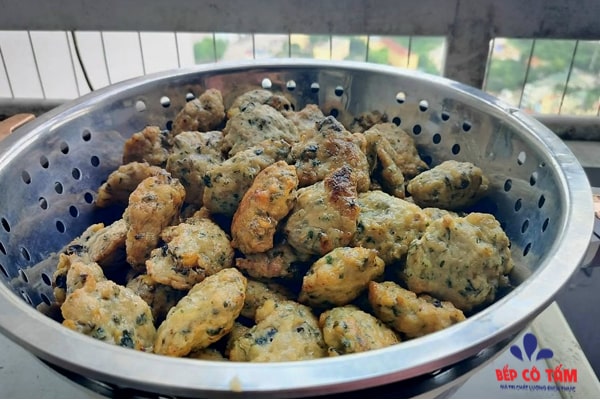 Chả ốc lá lốt tía tô